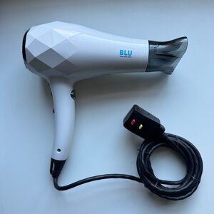 InStyler BLU Turbo Ionic Hair Dryer - in great condition & has funnel attachment